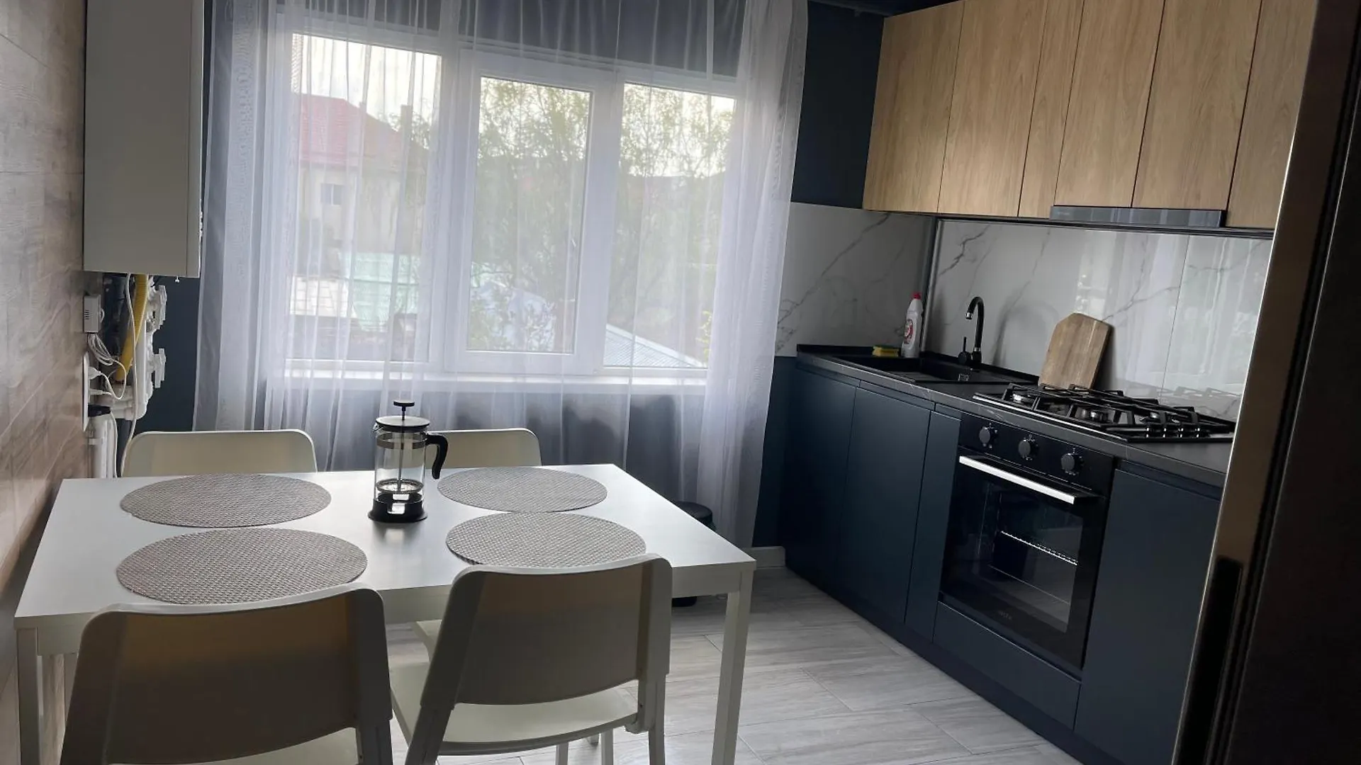 V Apartament - Ultra Central Otopeni 0*,