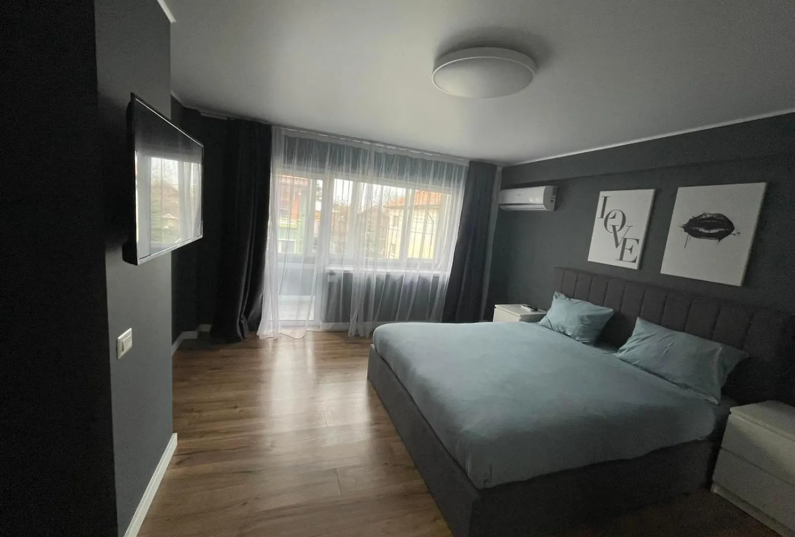 V Apartament - Ultra Central Otopeni 0*,  Romania