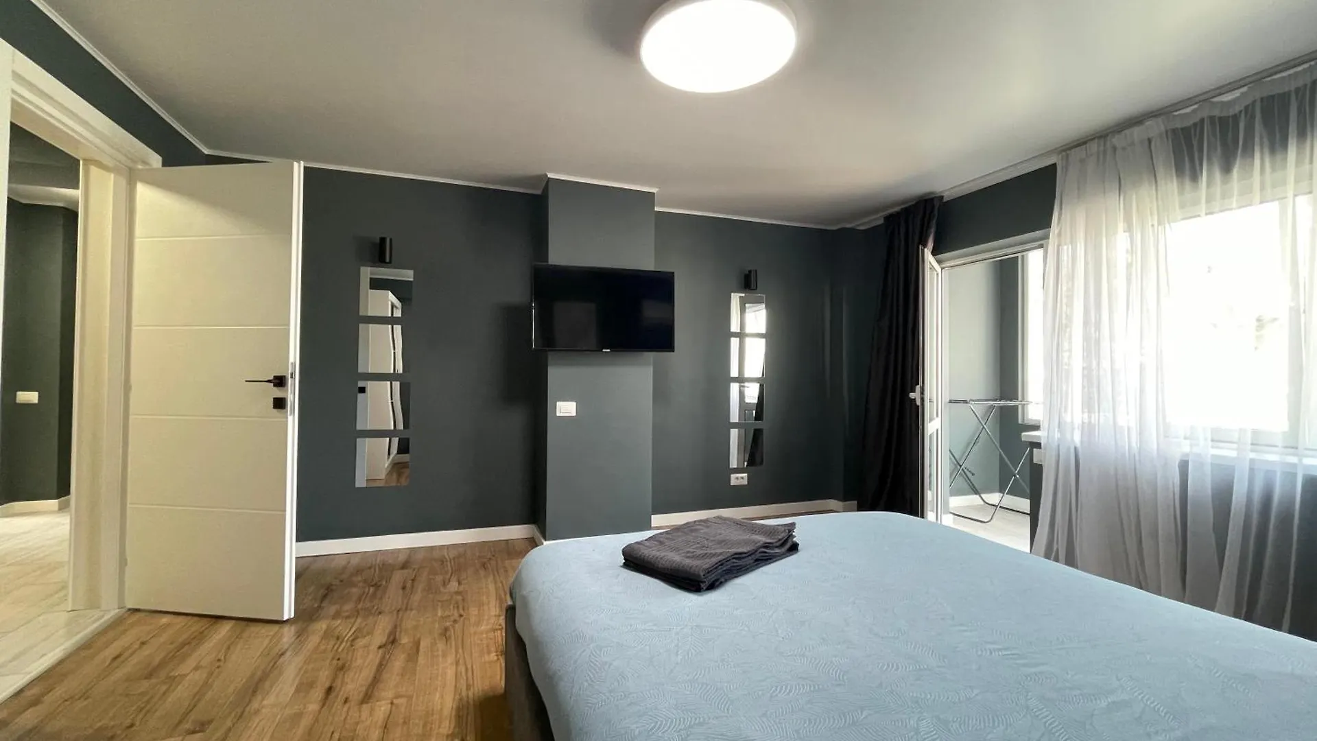 Apartment V Apartament - Ultra Central Otopeni Romania