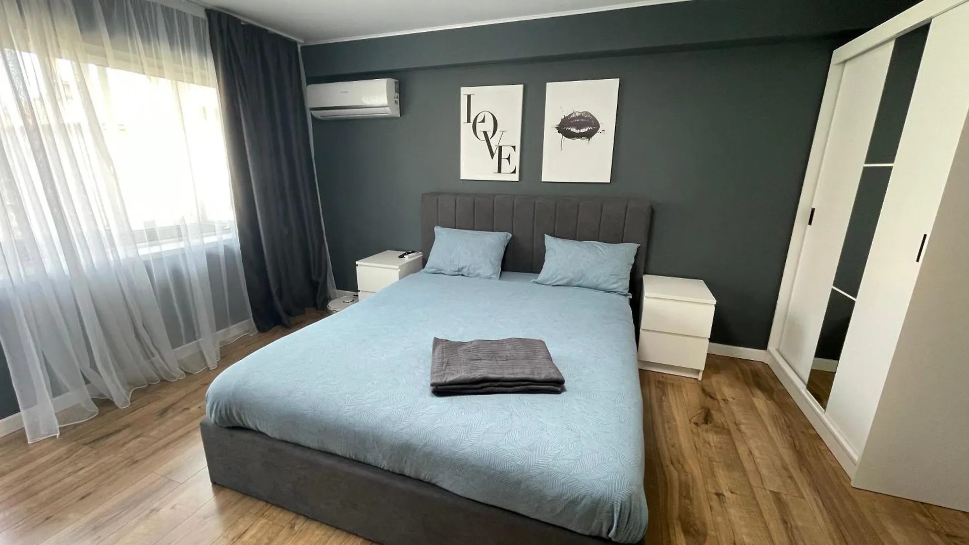 V Apartament - Ultra Central Otopeni 0*,